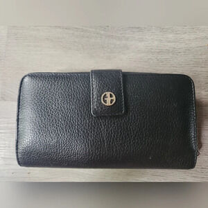 Giani Bernini black leather zip around wallet pockets